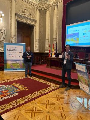 Los asistentes han conocido las últimas novedades en el uso de datos geoespaciales e Inteligencia Artificial Formato dinamico del encuentro Geodata Meet Up