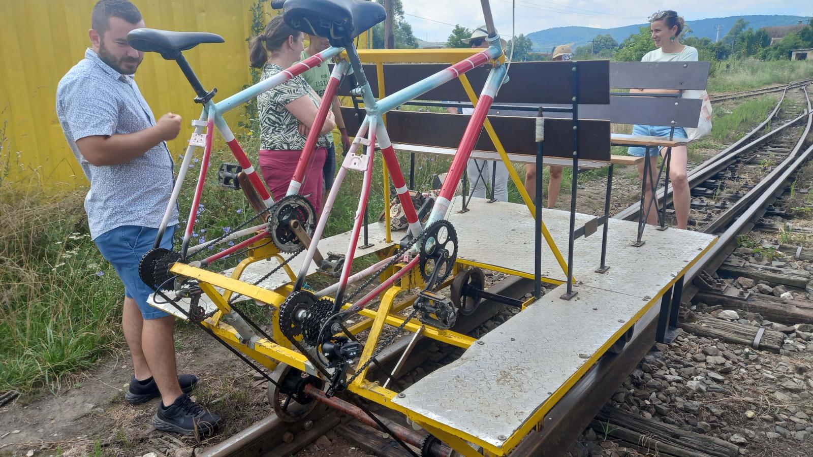 DIGIECONAFACUGAS-1_WORSHOP