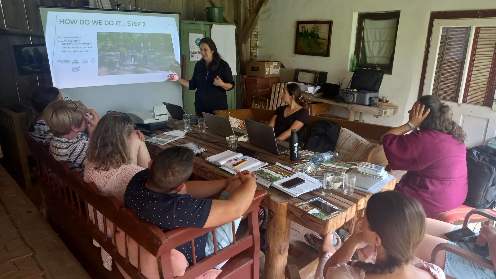 DIGIECONAFACUGAS-1_WORSHOP